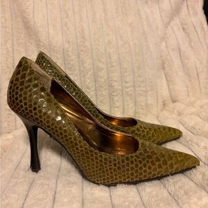 Suzanne Somers Green Snakeskin Embossed Pointed Toe Heels Size 7M Y2K